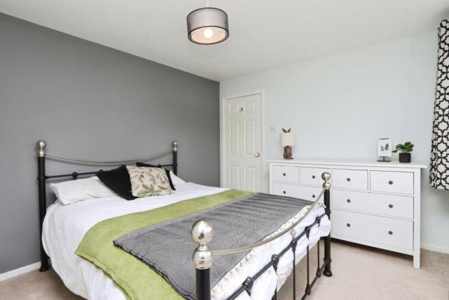 3 bed Semi-Detached for sale Image 7