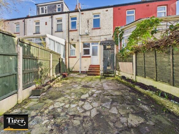 IMG_398449_8_larg...