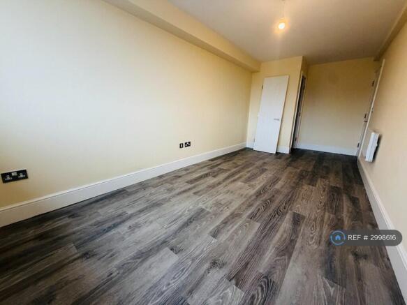 1 bed Flat to rent Image 7