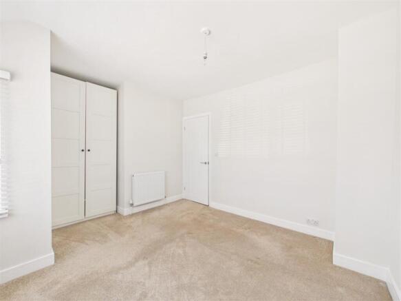 3 bed Terraced for sale Image 7