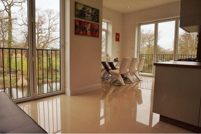 Kitchen / Diner