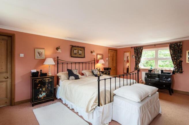 3 bed Detached for sale Image 12