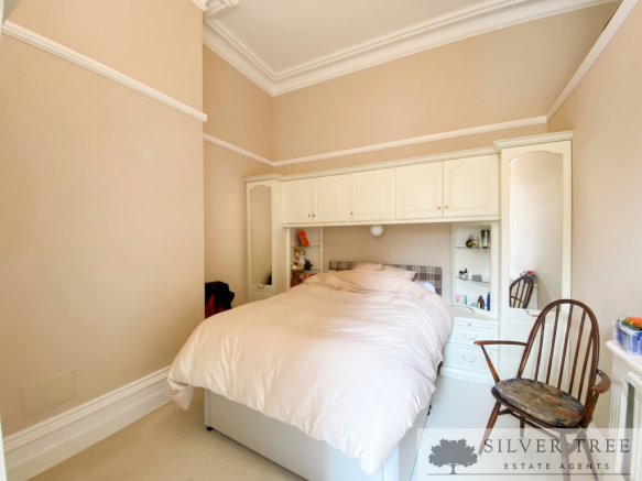 2 bed Apartment for sale Image 8
