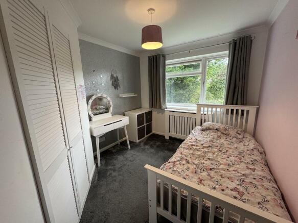 25 - Bedroom 4.jpg