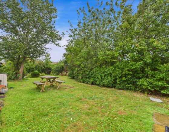 CAM02195G0-PR0081-STILL054