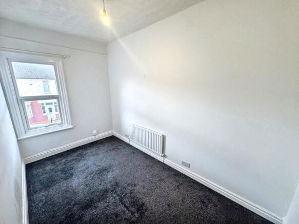 3 bed Town House to rent Image 8