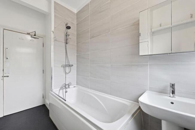 4 bed Terraced for sale Image 11