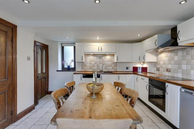 3 bed House for sale Image 7