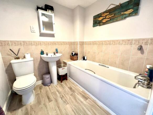 Bathroom.jpg
