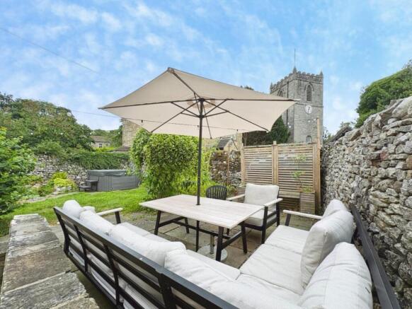 3 bed House for sale Image 11