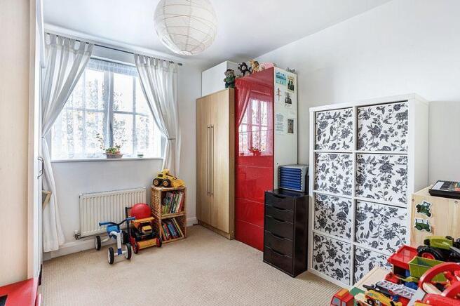 BEDROOM 2