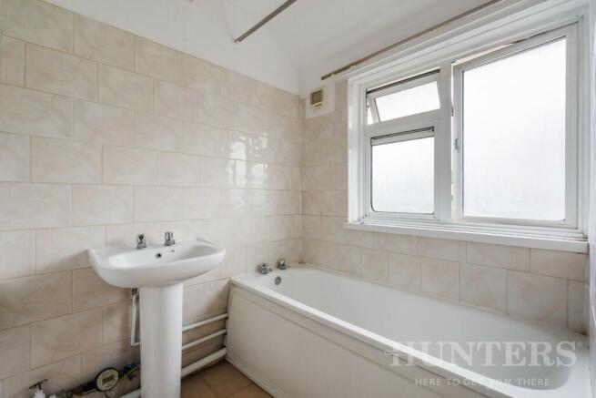Flat 18, Penshurst Road  N17 8BT-5.jpg