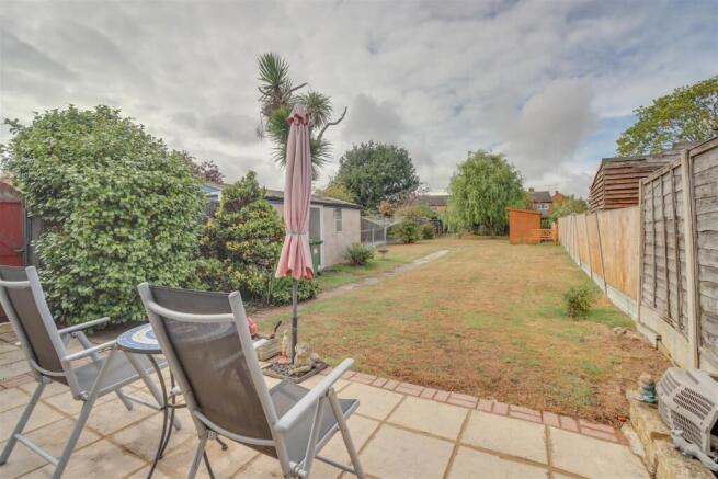 80 DEIRDRE AVENUE-14.jpg