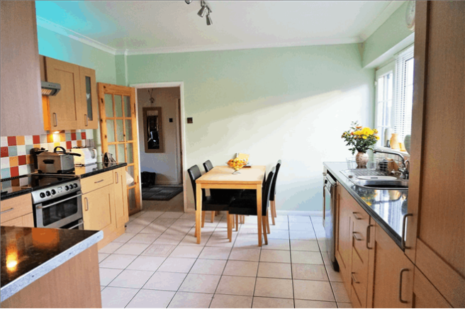 Kitchen / Breakfast