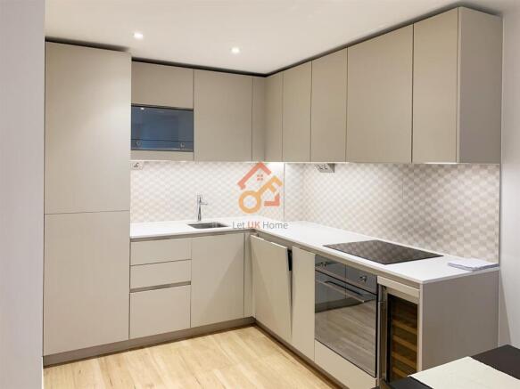 Kitchen 1.jpg
