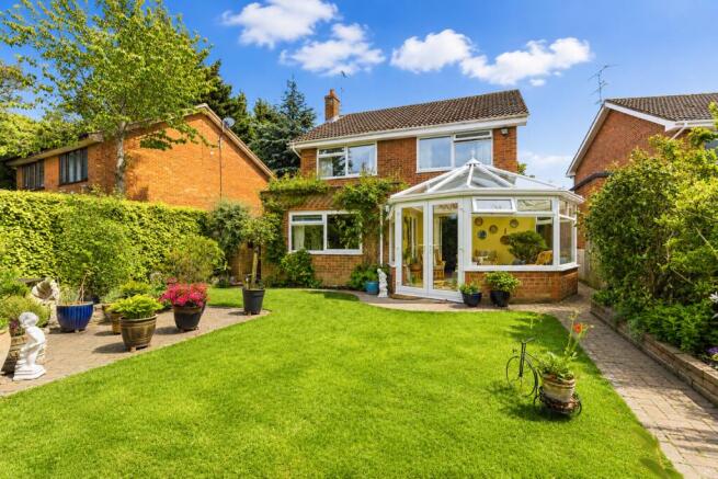 House in St Albans, Jersey Farm, Sandridge - View 4
