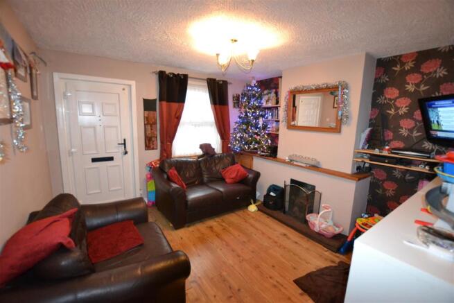 LOUNGE: