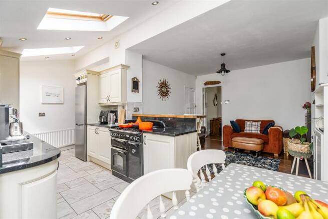 4 Hillfield Road_15.jpg