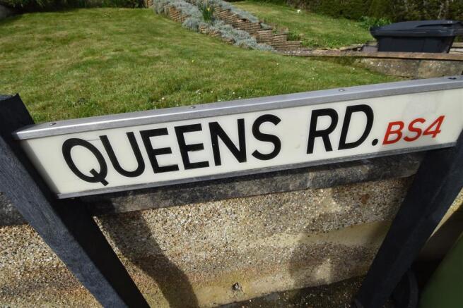 Road sign.jpg