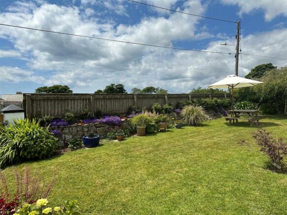 Front Garden.jpg