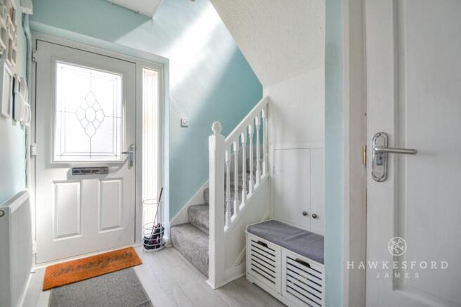 Fairleas, Sittingbourne - Entrance Hall