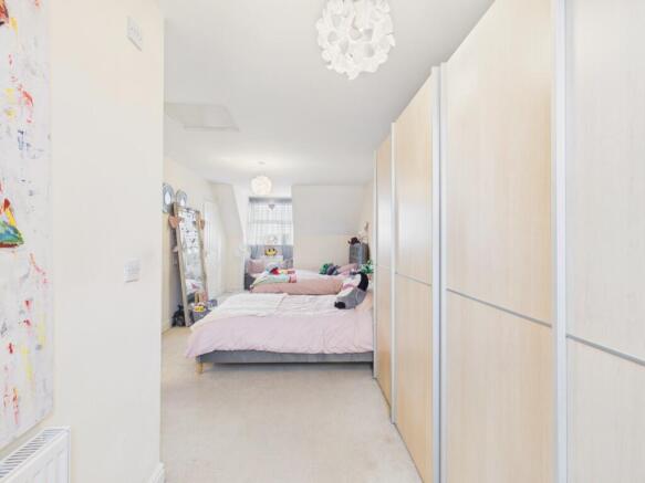 3 bed Terraced for sale Image 7
