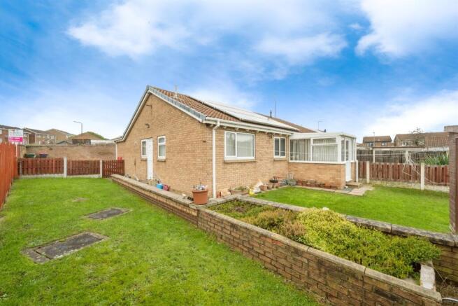 3 bed Semi-Detached Bungalow for sale Image 4