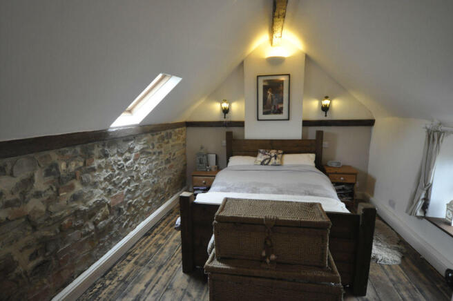 Photo 10