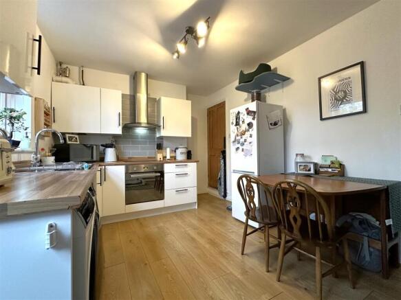 Modern Dining Kitchen 937