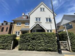 35, London Road, Hindhead GU26 6AB