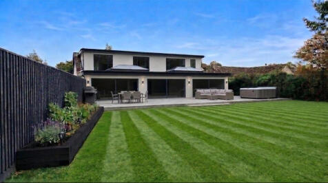 Oaks Drive, St Leonards And St Ives, Dorset