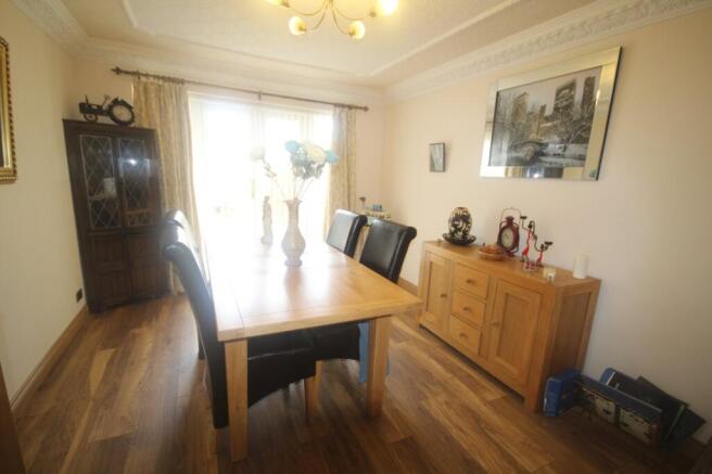 3 bed Semi-Detached for sale Image 4