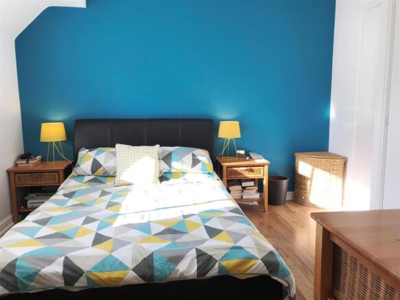 Bed 1a.JPG