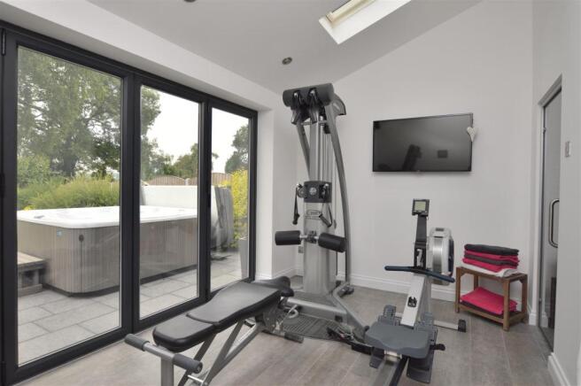 Gym/Studio/Office