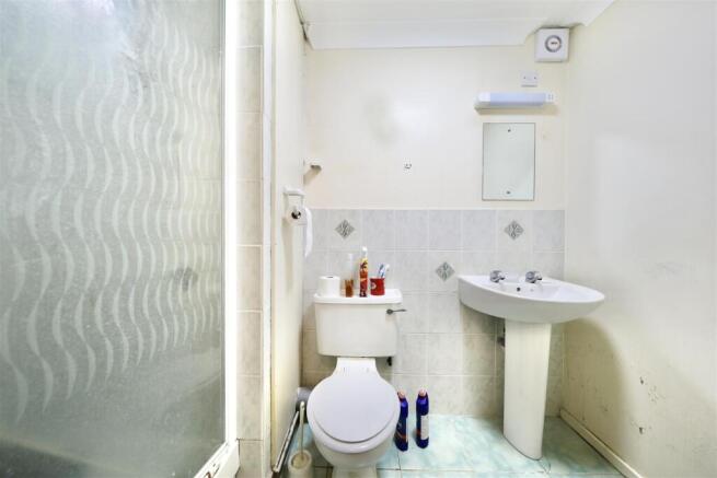 1 bed Flat for sale Image 6