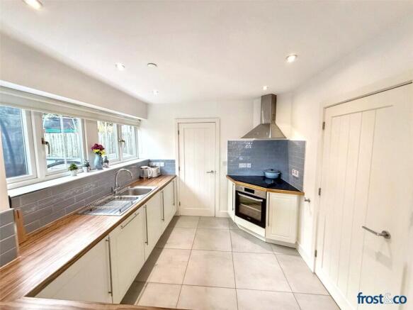 Sycamore Mews, 9 Vale Road, Lower Parkstone, Poole, BH14 photo 4