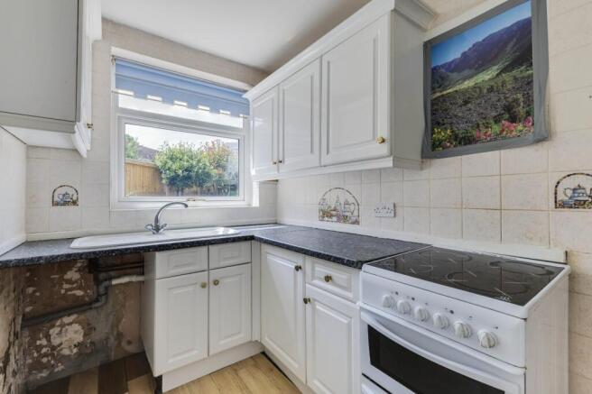 3 bed Semi-Detached for sale Image 5
