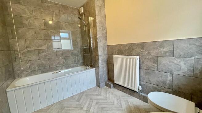 1 bed Ground Flat to rent Image 5