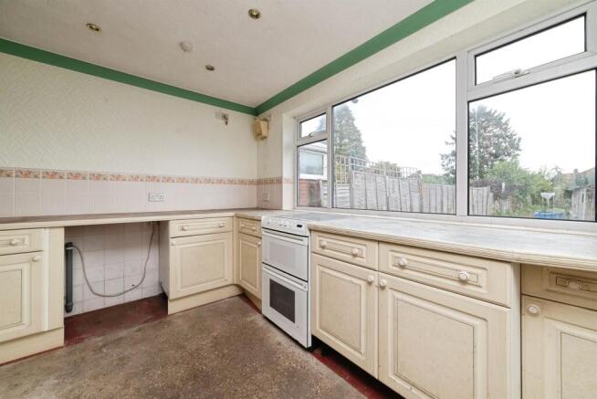 3 bed Semi-Detached for sale Image 8