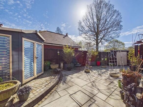 3 bed Detached for sale Image 11