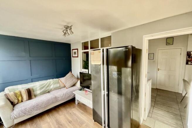 3 bed Semi-Detached for sale Image 11
