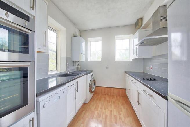 22_cumber_house_merton_road_image5_14104_4.jpg