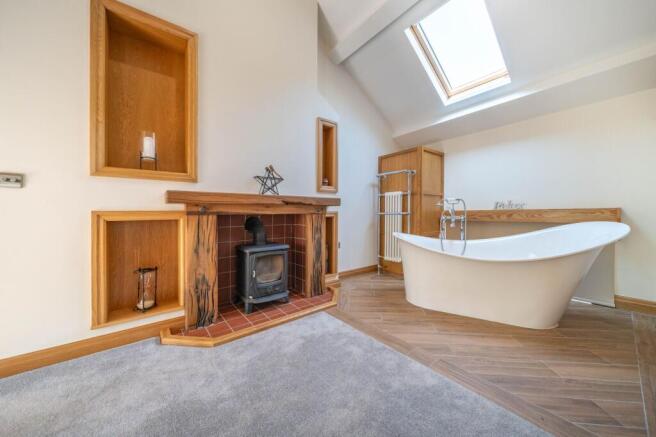 1 bed Detached for sale Image 7