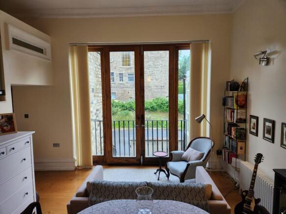 1 bed Apartment to rent Image 5