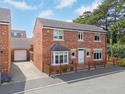 Betournay Close, Raunds, NN9 6FD