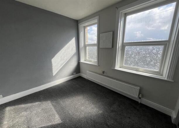 4 bed Terraced for sale Image 4