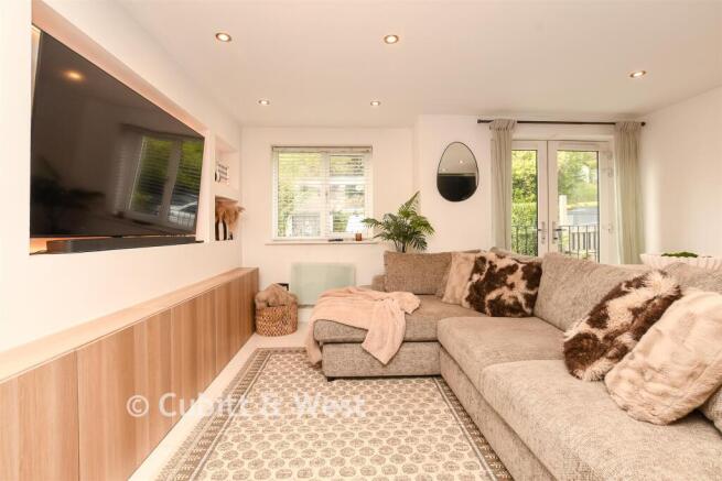 Kitchen/Lounge