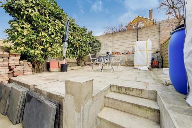 6_Patio-1.jpg