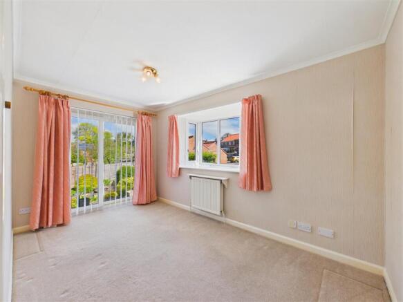 3 bed Detached Bungalow for sale Image 9