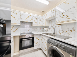 27, Thackeray Lodge, Hatton Road, Feltham TW14 8LU